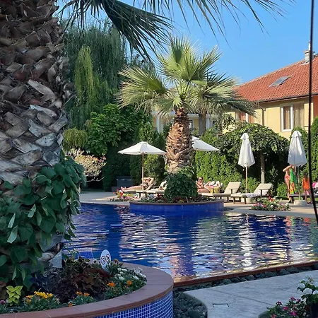 Apartahotel Cascadas *